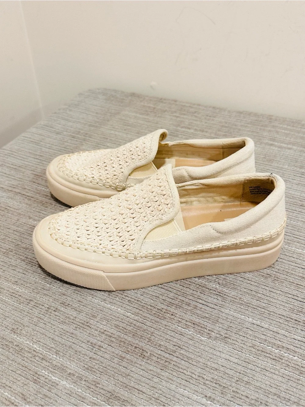 Dolce Vita Saydi Ivory Crochet Knit Slip On Platform Sneakers 7